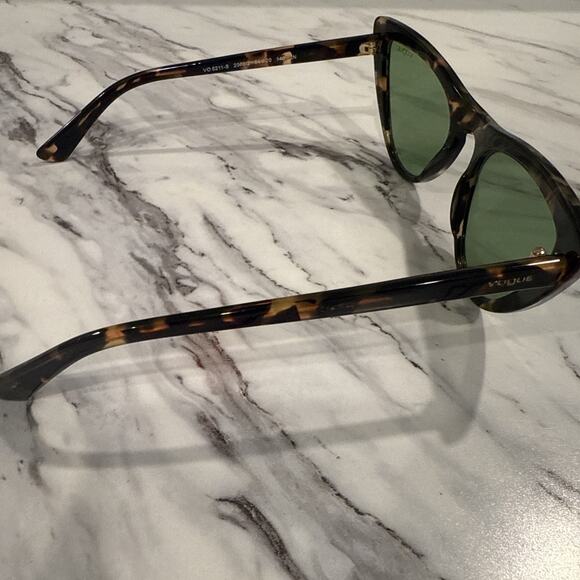 Gigi Hadid for Vogue Sunglasses VO5211 S Cat Eye Brown/Tortoise Shell 54 20 140 - Picture 3 of 7